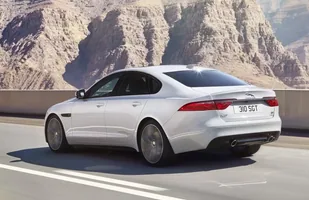 Całkiem nowy Jaguar XF — zdjęcie 4