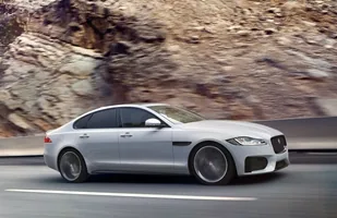 Całkiem nowy Jaguar XF — zdjęcie 5