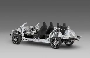 Nowe silniki i auta Toyoty — zdjęcie 2