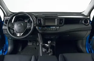 Toyota RAV4 już po liftingu. Także jako hybryda — zdjęcie 8
