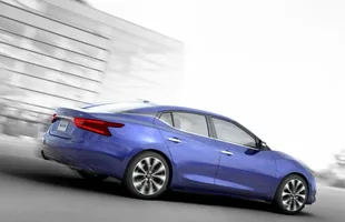 Całkiem nowy Nissan Maxima — zdjęcie 5