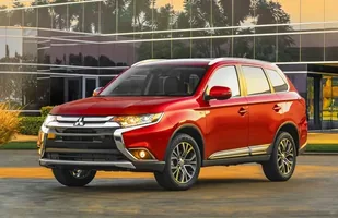 Mitsubishi Outlander po liftingu — zdjęcie 1