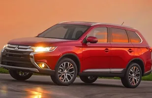 Mitsubishi Outlander po liftingu — zdjęcie 2