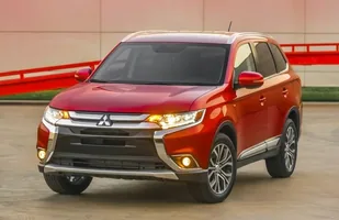 Mitsubishi Outlander po liftingu — zdjęcie 3
