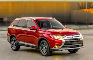Mitsubishi Outlander po liftingu — zdjęcie 6