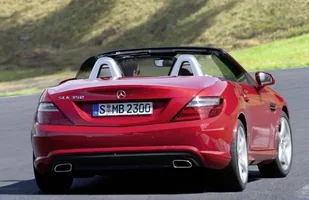 Mercedes SLK z nowymi silnikami — zdjęcie 6