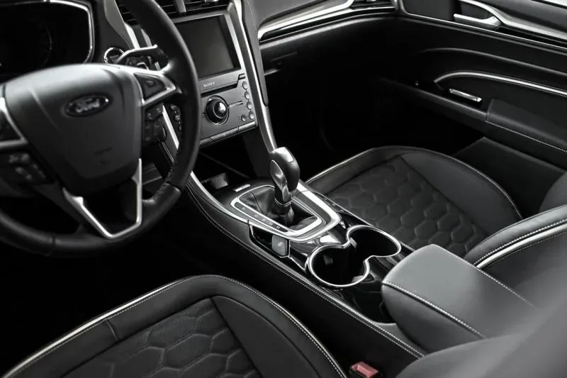 Ford Vignale Mondeo
