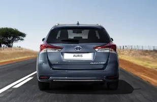 Toyota Auris Hybrid w specjalnej cenie — zdjęcie 7