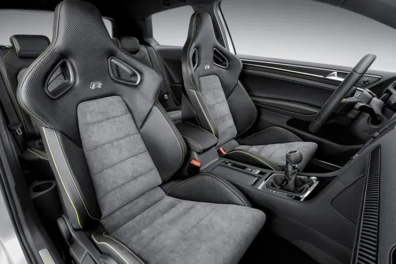Volkswagen Golf R 400