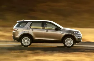 Land Rover Discovery Sport z nowymi silnikami — zdjęcie 4