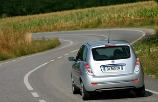 Lancia Ypsilon II - odrobina szaleństwa — zdjęcie 3