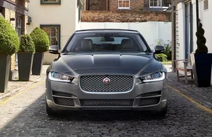Jaguar XE wyceniony — zdjęcie 2