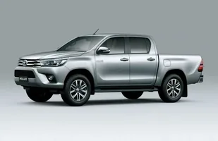 Całkiem nowa Toyota Hilux — zdjęcie 1