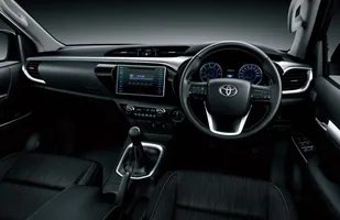Całkiem nowa Toyota Hilux — zdjęcie 5