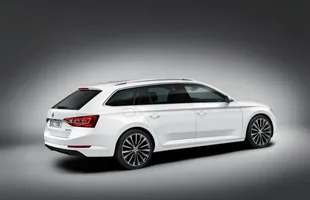 Oficjalnie: Skoda Superb Combi — zdjęcie 1