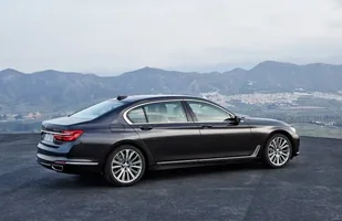 BMW serii 7 po raz szósty! — zdjęcie 5