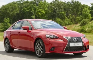 Lexus IS 200t z nowym silnikiem — zdjęcie 5