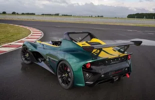 Lotus 3-Eleven oficjalnie — zdjęcie 2