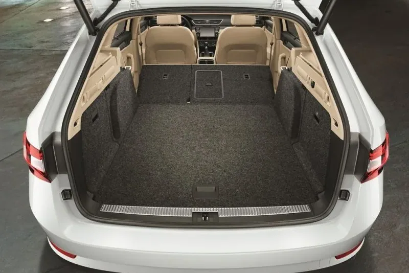Skoda Superb Combi
