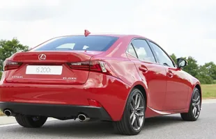 Lexus  IS 200t - znamy ceny! — zdjęcie 5
