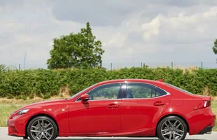 Lexus  IS 200t - znamy ceny! — zdjęcie 6