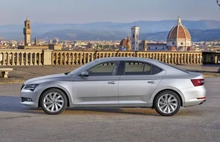 Skoda Superb o mocy 280 KM. Ceny — zdjęcie 2