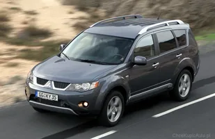 Używane: Mitsubishi Outlander II — zdjęcie 2