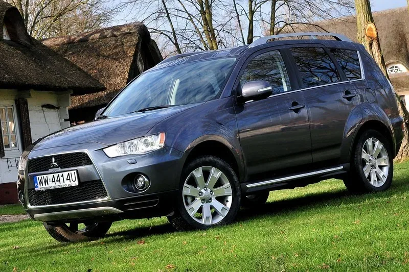 Mitsubishi Outlander po liftingu