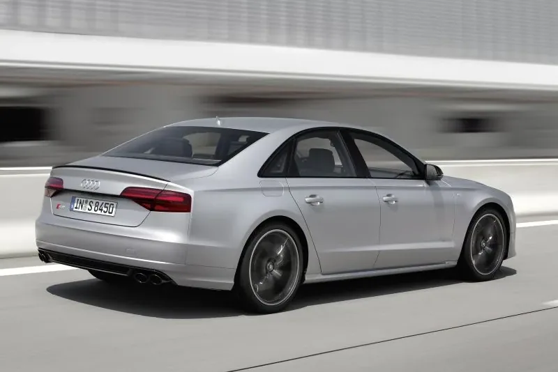 Audi S8 plus