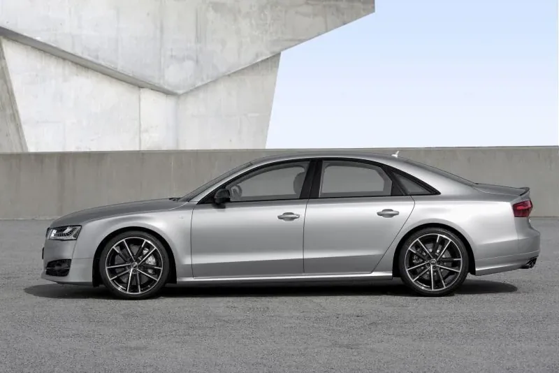 Audi S8 plus