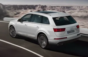 Audi Q7 z nowym bazowym silnikiem — zdjęcie 3