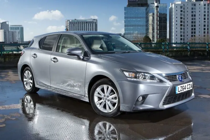 Lexus CT200h