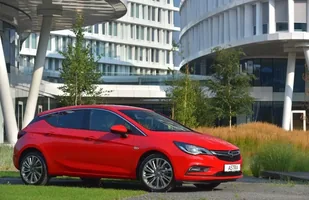 Opel Astra. Polskie ceny — zdjęcie 4