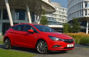 Opel Astra. Polskie ceny — zdjęcie 8