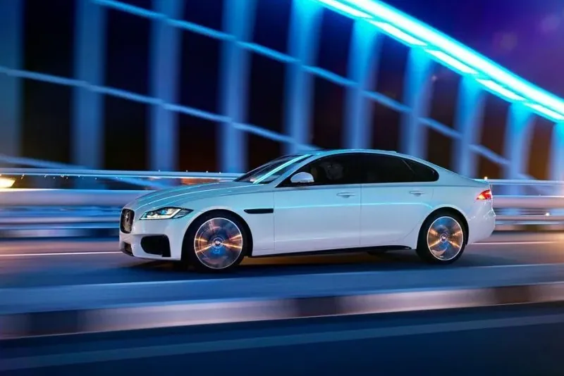 Nowy Jaguar XF