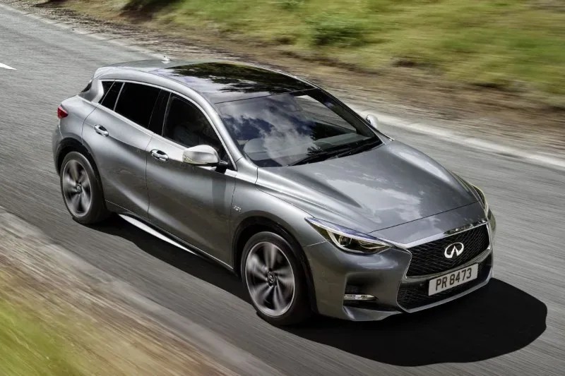Infiniti Q30