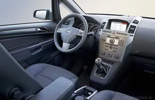 Opel Zafira II - najlepiej z dieslem — zdjęcie 5