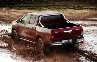 Toyota Hilux po europejsku — zdjęcie 7