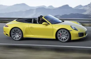 Odświeżone Porsche 911 Carrera 4 i Targa 4 — zdjęcie 4