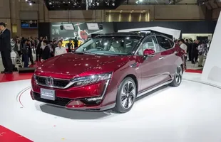 Honda Clarity Fuel Cell do produkcji! — zdjęcie 1
