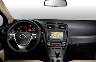 Używane: Toyota Avensis T27 — zdjęcie 2