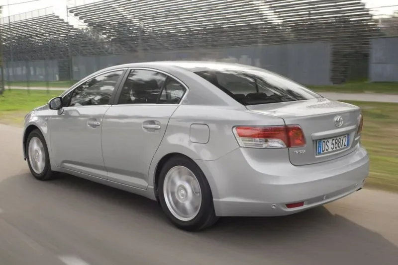 Toyota Avensis T27