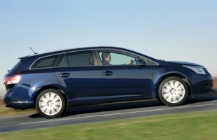 Używane: Toyota Avensis T27 — zdjęcie 7