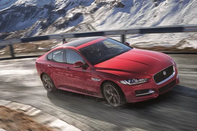 Jaguar XE AWD