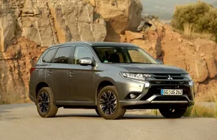 Mitsubishi Outlander PHEV bestsellerem — zdjęcie 1