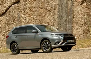 Mitsubishi Outlander PHEV bestsellerem — zdjęcie 5