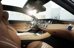 Mercedes S 400 4MATIC Coupé — zdjęcie 4
