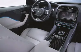 Jaguar F-Pace. Ceny — zdjęcie 7