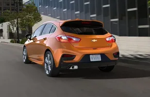 Chevrolet Cruze hatchback — zdjęcie 3