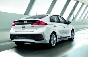 Hyundai IONIQ. Pierwsze zdjęcia i dane techniczne — zdjęcie 1